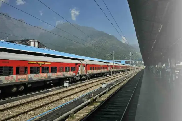 Stazione ferroviaria collega Frosinone