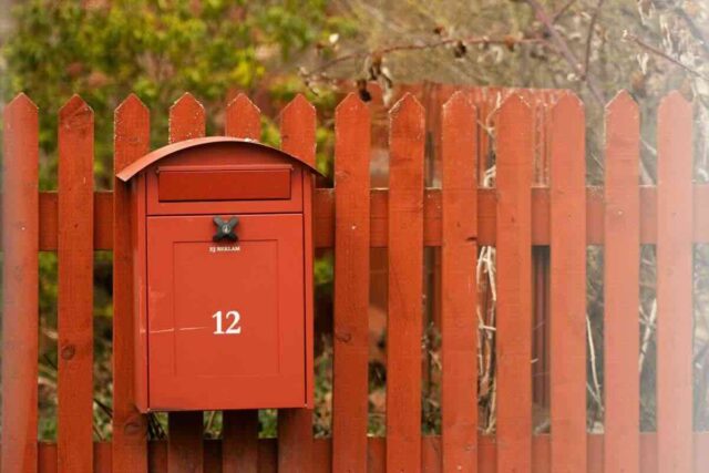 Cambio cassetta lettere