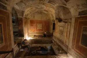La domus riemersa sotto il Liceo Cavour: il ritrovamento archeologico che sorprende il centro di Roma