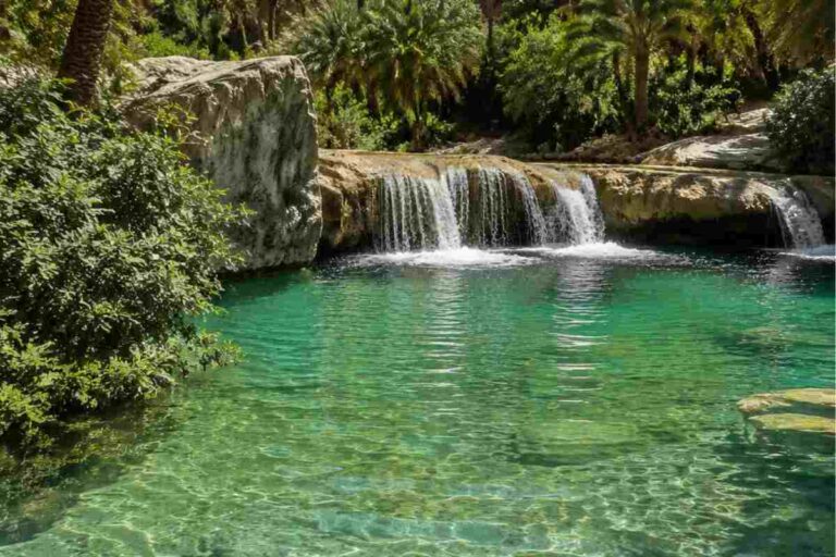 Piscine naturali dalle acque trasparenti e cristalline alle Cascatelle di Cerveteri, oasi verde a due passi da Roma.