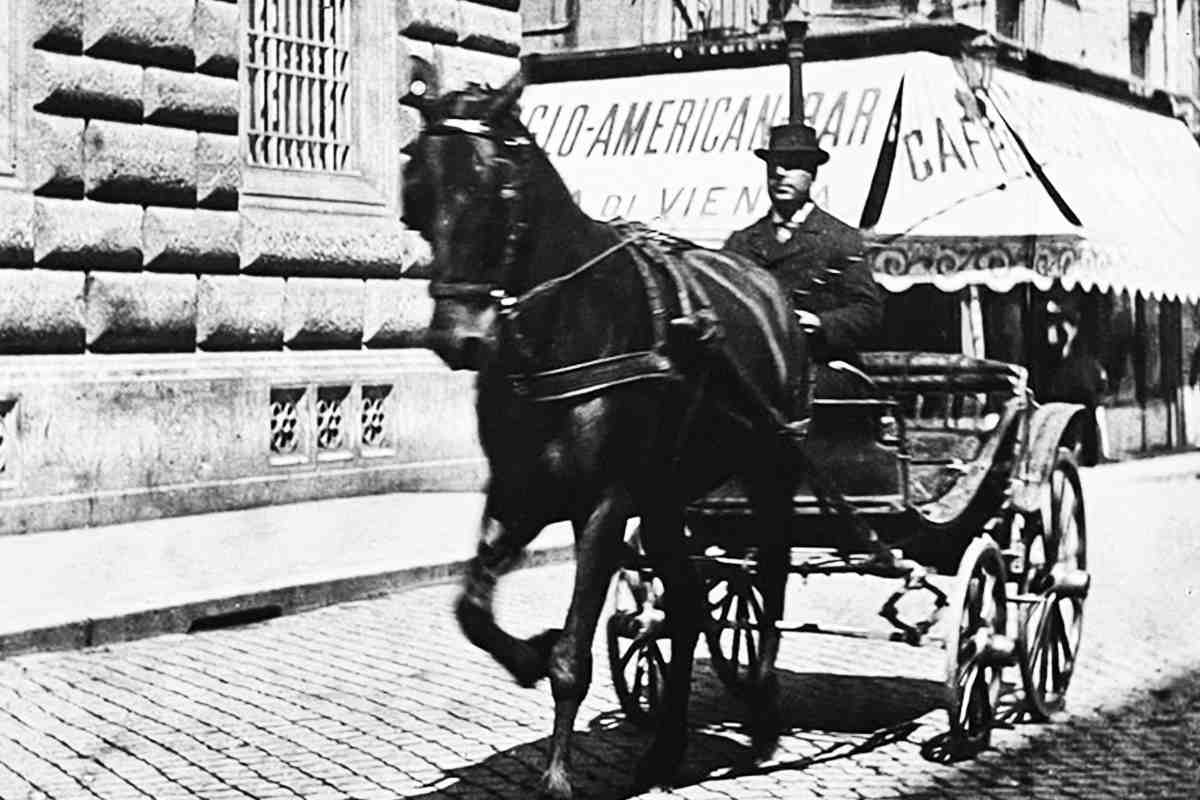 Immagine d'epoca di una botticella a Roma