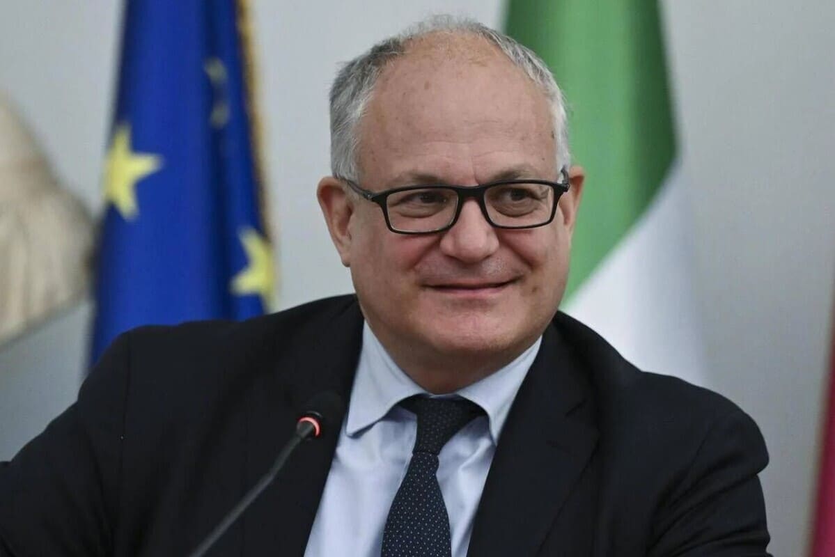 L'attuale Sindaco di Roma, Roberto Gualtieri durante un incontro con la stampa