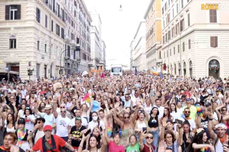 Una manifestazione a Roma legata al Pride