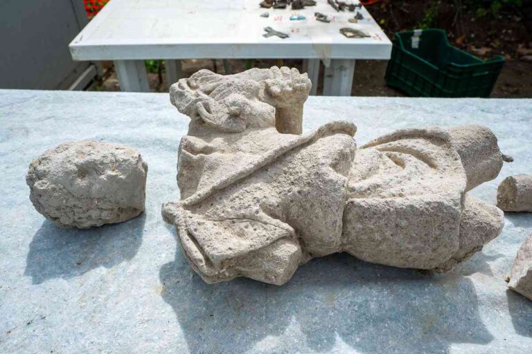 La statua ritrovata a Castel di Guido. ©Ministero della Cultura