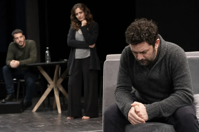 Lucia Calamaro al Piccolo Eliseo con 'Turbati come siamo, pallidi di preoccupazioni'