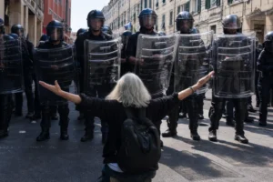 Sorrentino produce l'opera prima di Margherita Ferrari, 'Foa' e il G8 di Genova